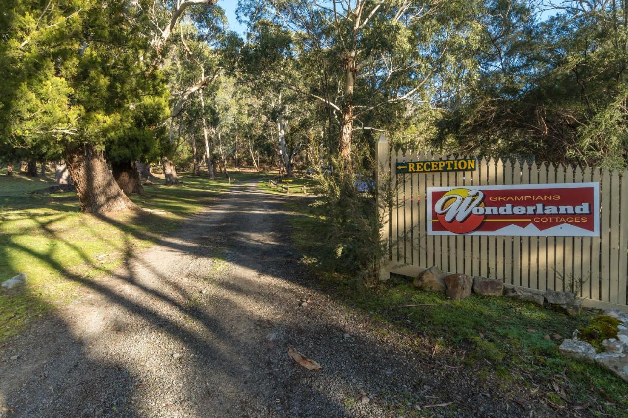 Wonderland Cottages Halls Gap Bagian luar foto